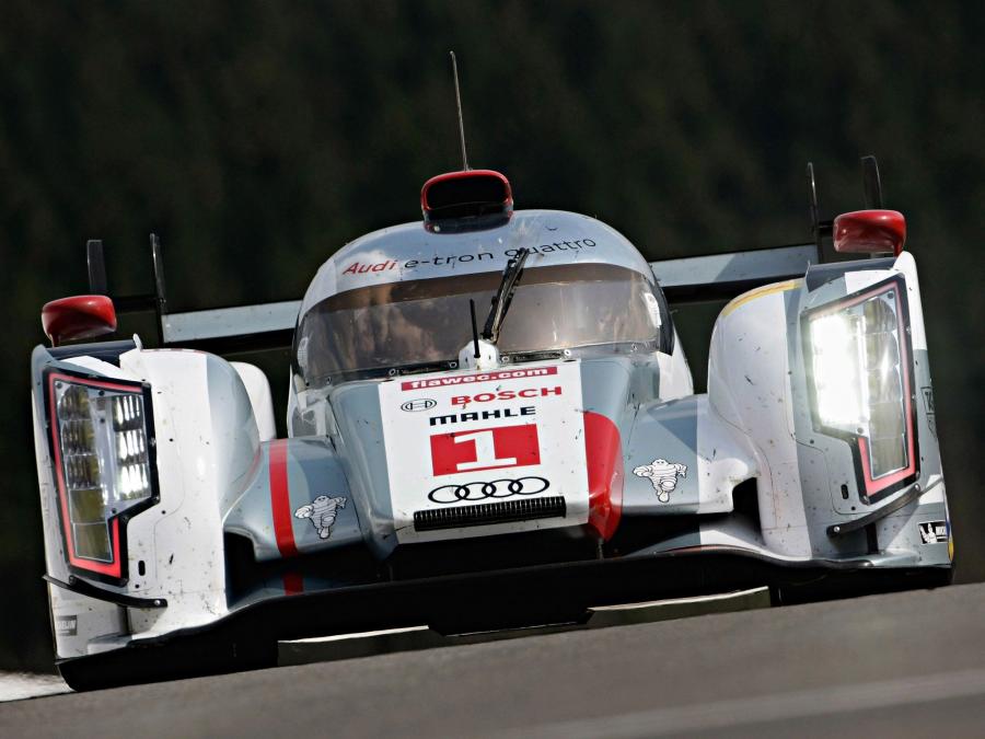  Audi R18 e-Tron Quattro 2012 года  (фото 9 из 42)